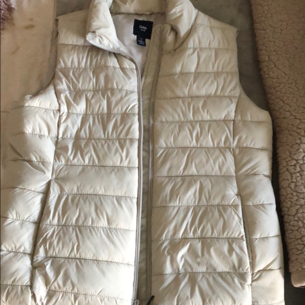 Gap vest size small